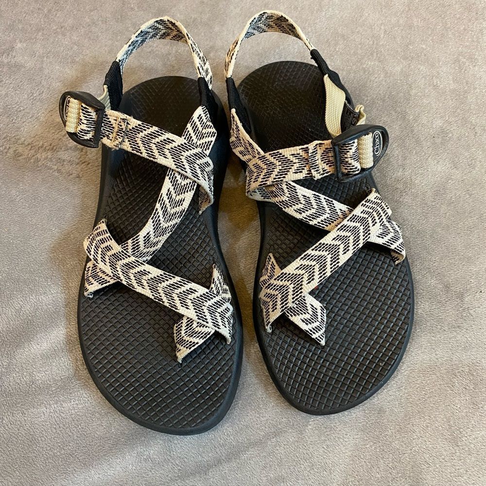 Chaco ZX/2 Classic Sandals Black Cream Chevron Women’s Size 8